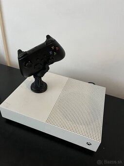 Xbox one s 1TB - 4