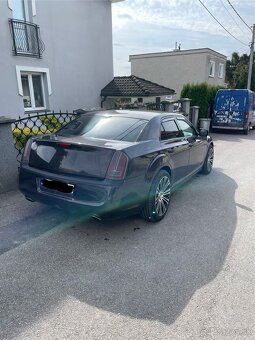 Lancia thema (chrysler 300) - 4