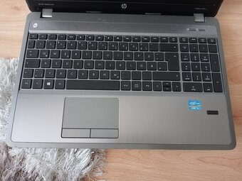 predám ntb HP / Intel core i3 / 4gb ram / ssd disk / HDMI- - 4