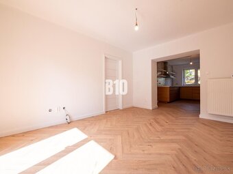 Tehla- 2 izbový byt - veľký balkón - Kalvária - 4