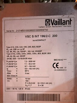 Predám kondenzačný plynový kotol s bojlerom - VAILLANT - 4