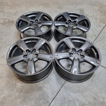 TOYOTA disky 5x114,3 R17 7J ET45 - 4