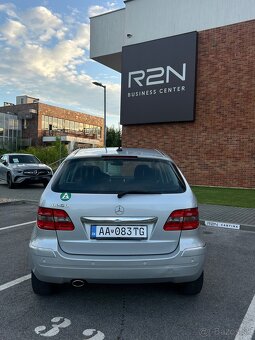 Mercedes Benz B200 - 4
