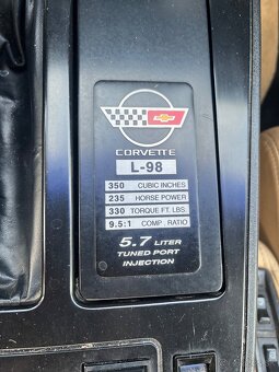 1986 Chevrolet Corvette C4 official pace car - 4