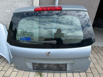 Peugeot 207 SW kapota naraznik dvere - 4