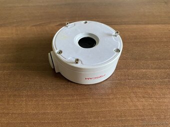 Komplet sada IP kamier Foscam s NVR a PoE switchom - 4
