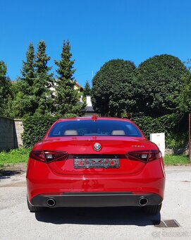 Predám Alfa Romeo Giulia 2.2 Diesel 180 AT Super - 4
