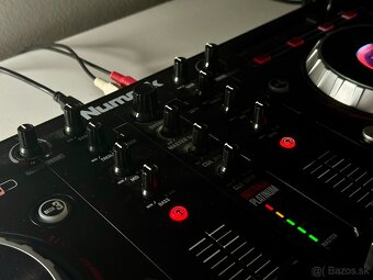 Numark Mixtrack Platinum - 4