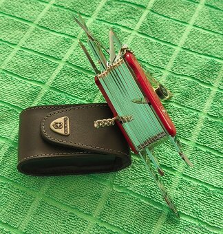 Wenger Classic Tool Chest Plus - 4