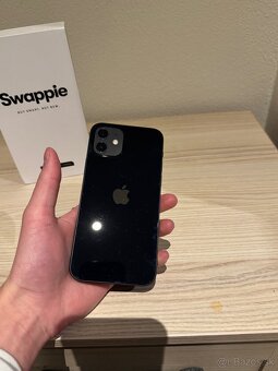 Predám IPhone 12 - 4