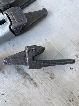 ZUBY NA BAGER NAVAROVACIE - 4