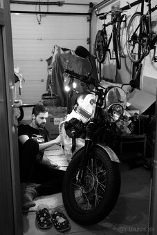 Moto Guzzi V7 II Stornello - 4