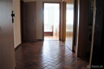 Prenájom priestranný 2i byt+loggia Bebravská ul. BA- Vrakuňa - 4