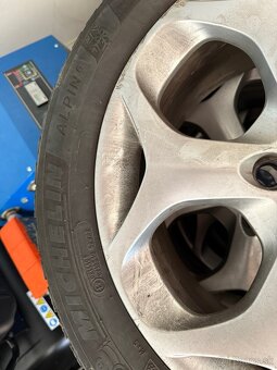 Elektróny Ford + Michelin alpin 6 205/55/ r16 - 4
