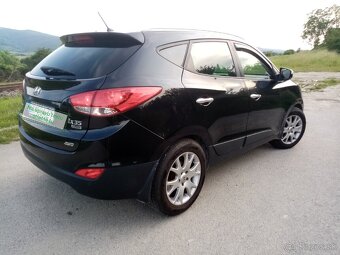 Hyundai ix35 2.0crdi 135 kw. 128 000km M6 - 4