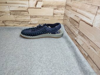 Keen 42 - tmavomodré sandále - 4