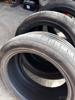 Pirelli P Zero R19 245/45 - 4