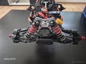 Arrma Typhon 6S BLX - cena v texte - 4