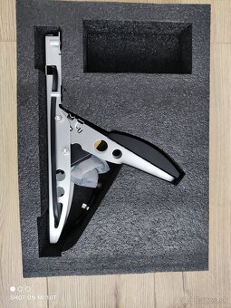 Volant Fanatec so stojanom - 4