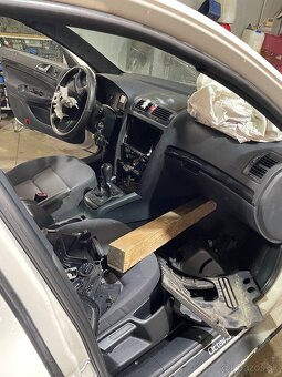 Rozpredám octaviu 2 sedan 1.9 tdi bjb 77kw - 4