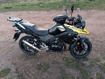 Suzuki V-Strom DL250 - 4
