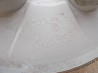 Stredové puklice Citroen Nemo Peugeot Bipper 2ks - 4