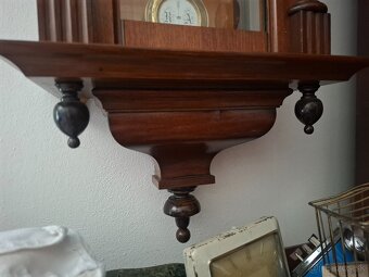 Predám funkčné nástenné hodiny Franz Hermle & Sohn polbicie - 4