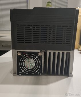 Predám frekvenčný menič TECO E510, 7.5 kW - 4
