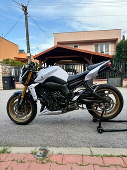 Yamaha FZ 8 - 4