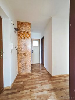 NA PREDAJ 2 izbový byt v centre Novák 64 m2 - 4