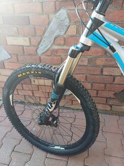 Bicykel celoodpružený Giant Trance 1 - 4
