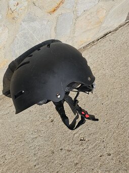 Prilba na kolobezku mtb a ine - 4