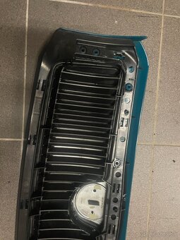 Predám originál prednú masku na Škoda Fabia 1 v zelenej - 4