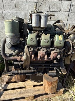 Mercedes Motor - 4