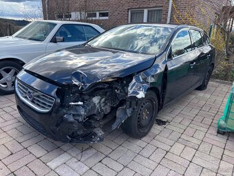 Volvo v60 rozpredam diely, 1,6 hdi e-drive 84kw powershift - 4