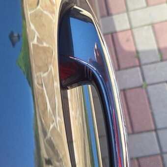 BMW Rad 5 Touring 520d xDrive A/T Sport Line TOP CENA - 4