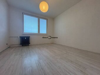 Na predaj: 3 izb.byt + 2x balkon + šatník - 4