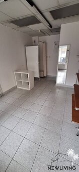 PRENÁJOM: obchodný priestor v centre, Piešťany - 4