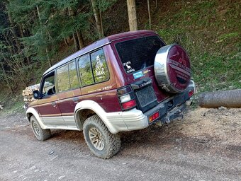 Mitsubishi Pajero - 4