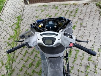 Piaggio x9 - 4