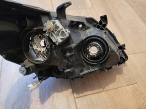 TOYOTA VERSO LAVY XENON - 4