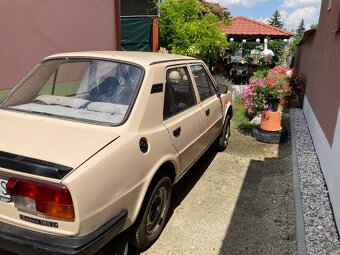 Škoda 105 - 4