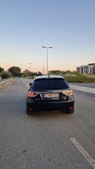 Subaru Impreza 2.0R - 4