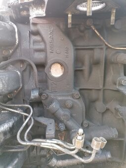 Terrano 2.7 92kw  225000km - 4