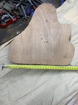 Drevorezba Madona s dietatom - 4