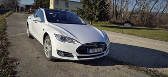 Tesla S85 - 4