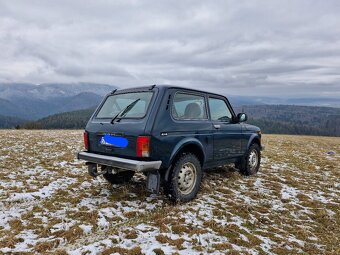 Lada Niva 1.7i 4x4 - 4