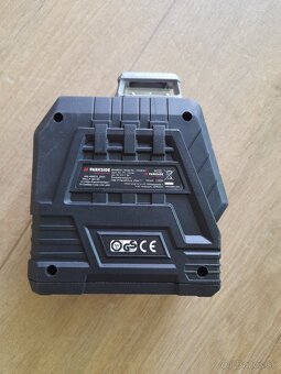 Krizovy liniovy laser - 4