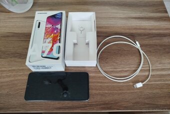Samsung A70 - 4