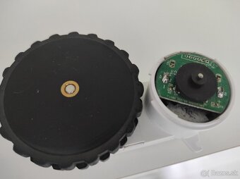 Predám Xiaomi Mi robot vacuum-mop P (na ND) - 4